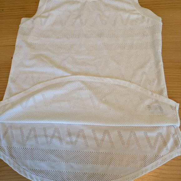 New Balance Tank Top Women's Small Ice White Mesh Athletic Running Top - Picture 6 of 7